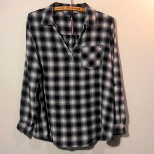 Tommy Hilfiger lightweight pullover plaid shirt L